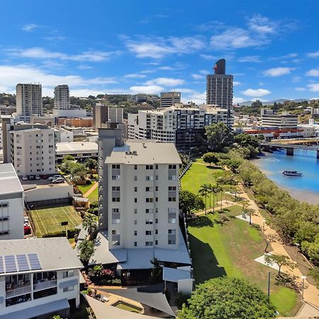 City Stadium Apartment On The Riverfront 38 Townsville Exterior photo