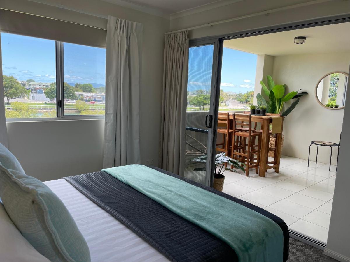 City Stadium Apartment On The Riverfront 38 Townsville Exterior photo